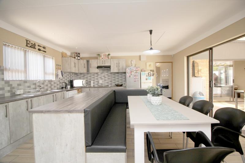 4 Bedroom Property for Sale in Reebok Western Cape